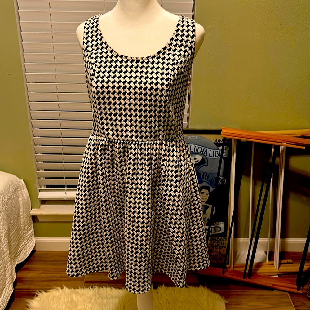 Collective Concepts black and white houndstooth dress size M